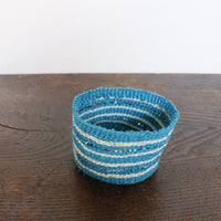 open weave with beads/mini