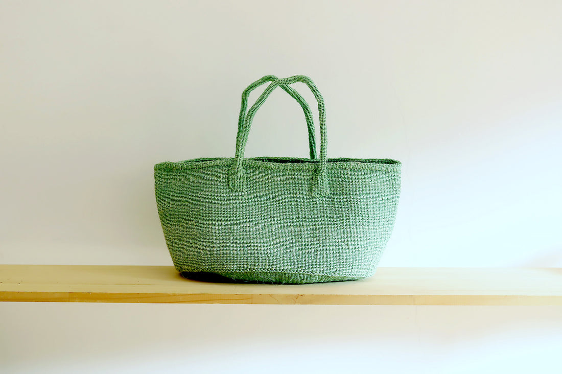 oval basket/LS mint green