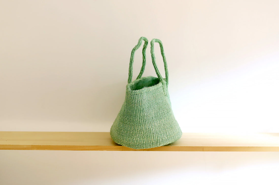 oval basket/LS mint green