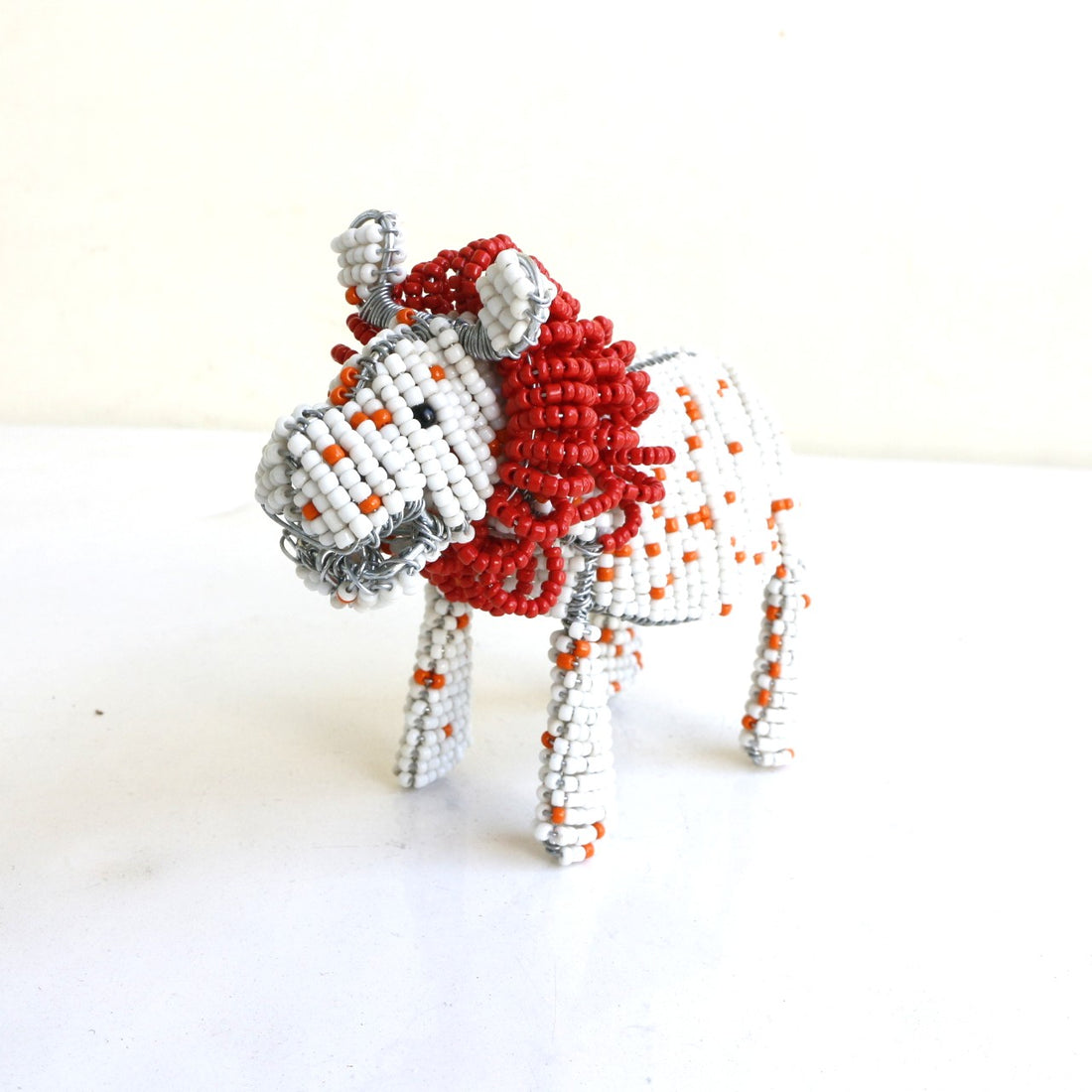 beads animal　③ライオン（白に赤)