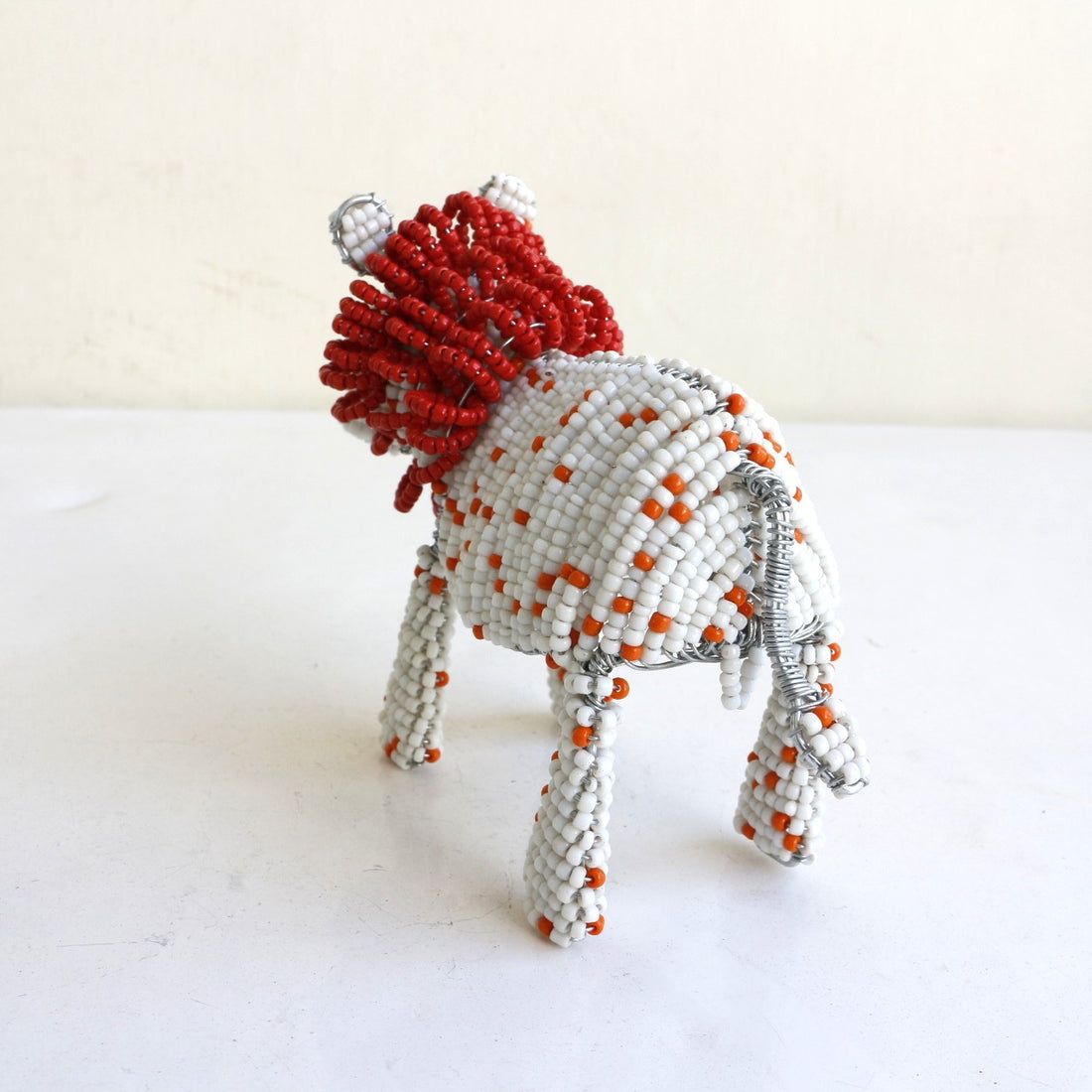 beads animal　③ライオン（白に赤)