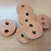 Button/leather